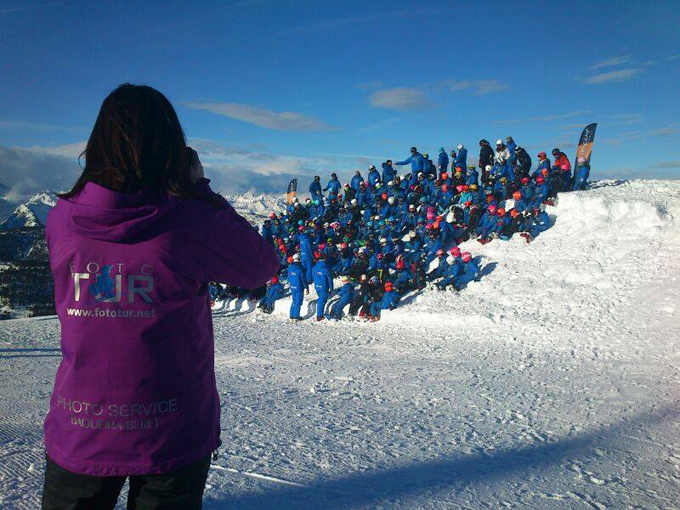 Visite en images effectue traditionnelle photo de groupe de Camp Ski