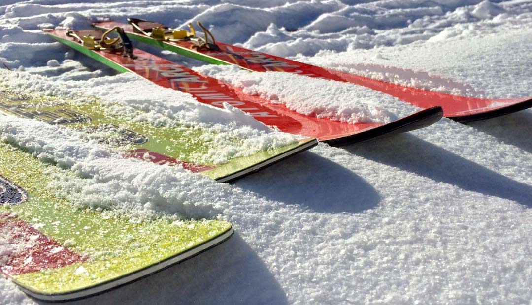 Como escoger esquís: tipos y usos