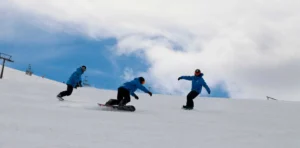 Fotografía de clases de snowboard de Era Escòla en Baqueira